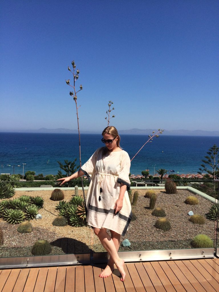 alexa-peng-folkdays-kaftan-1