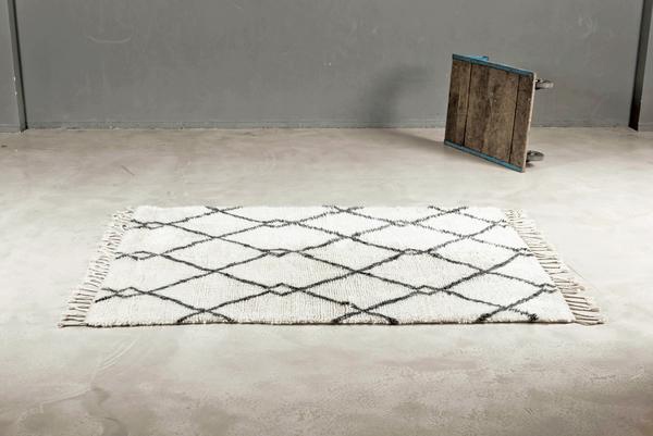 alexa-peng-home-the-knots-1