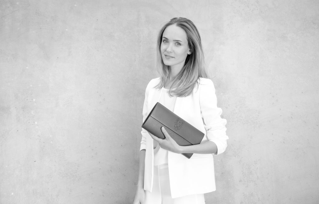 alexa-peng-designer-alesya-orlova